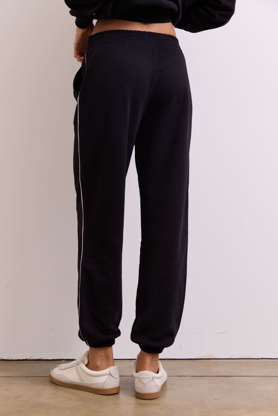 Брюки Joggers Classic in Motion, Чорний