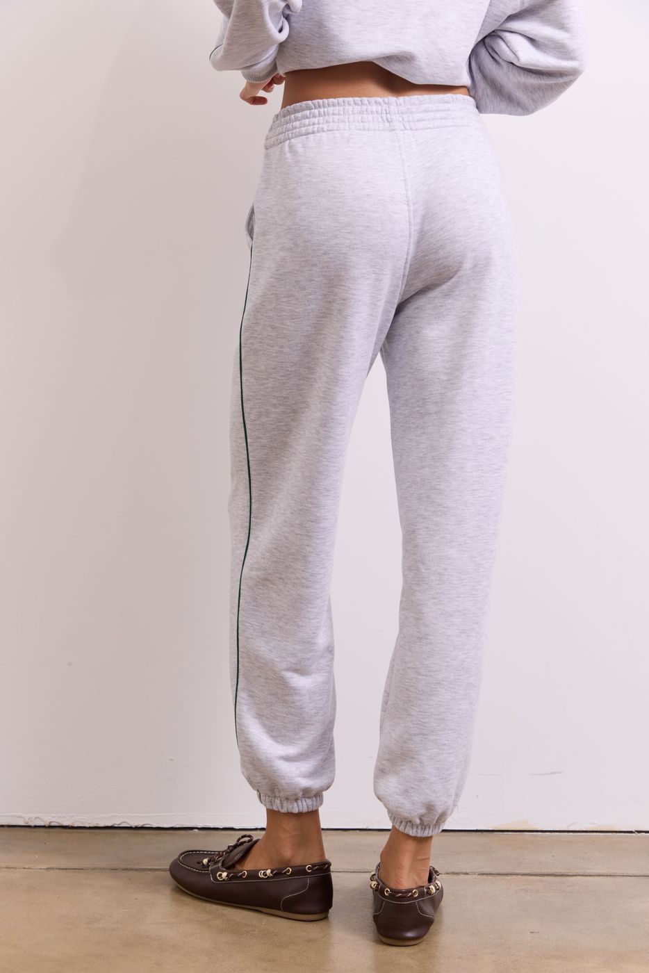 Брюки Joggers Classic in Motion, Сірий меланж/Зелений кант