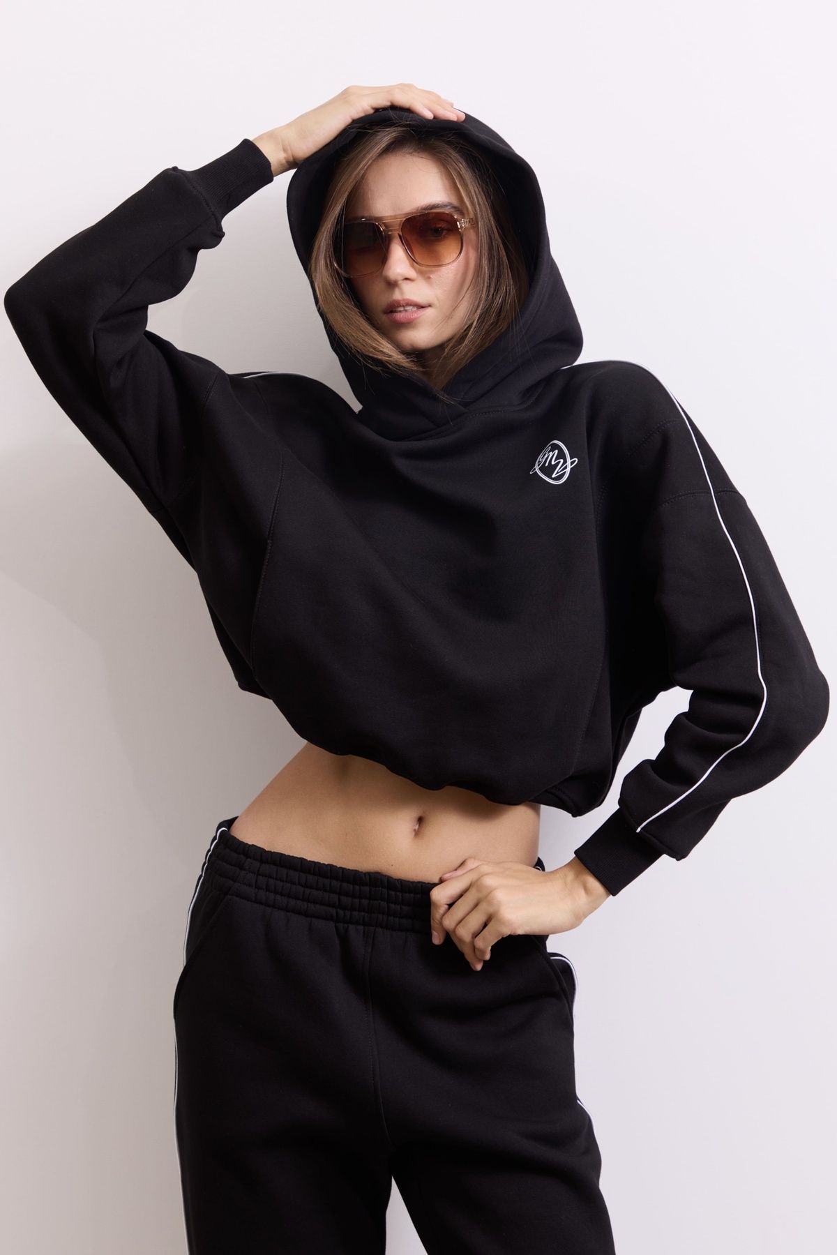 Худі Warm Essentials short, Чорний FW27WE_HShort_Black фото